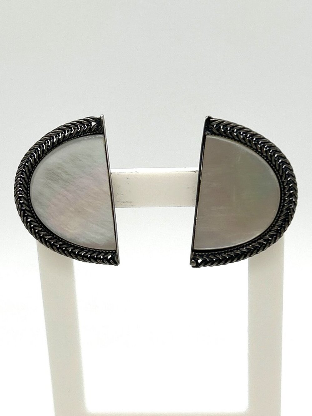 Vintage Ermani Bulatti Mother Of Pearl Clip-On Earrings Art Deco Half Moon Desig